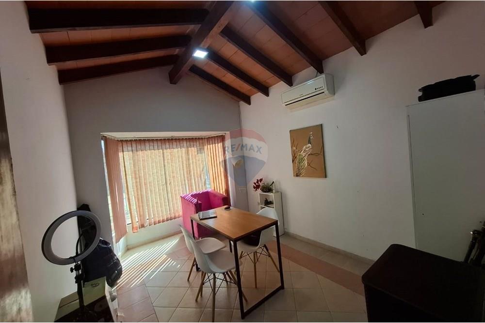 CASA EN ALQUILER - LAMBARÉ — foto 2