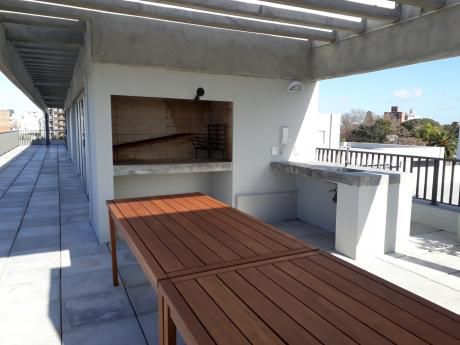 Ramon Ortiz Y Foresti Prox. Hospital Clinicas Estrena 1 Dormitorio Con Garaje!!