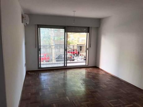 Oportunidad! A Metros De Soca Y Rivera, G.C $ 3,000, Balcón