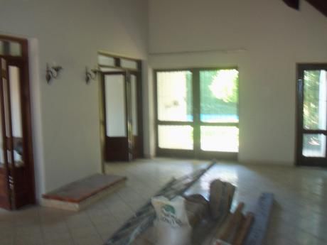 Barrio Manora Colegio Americano, Casa Rica