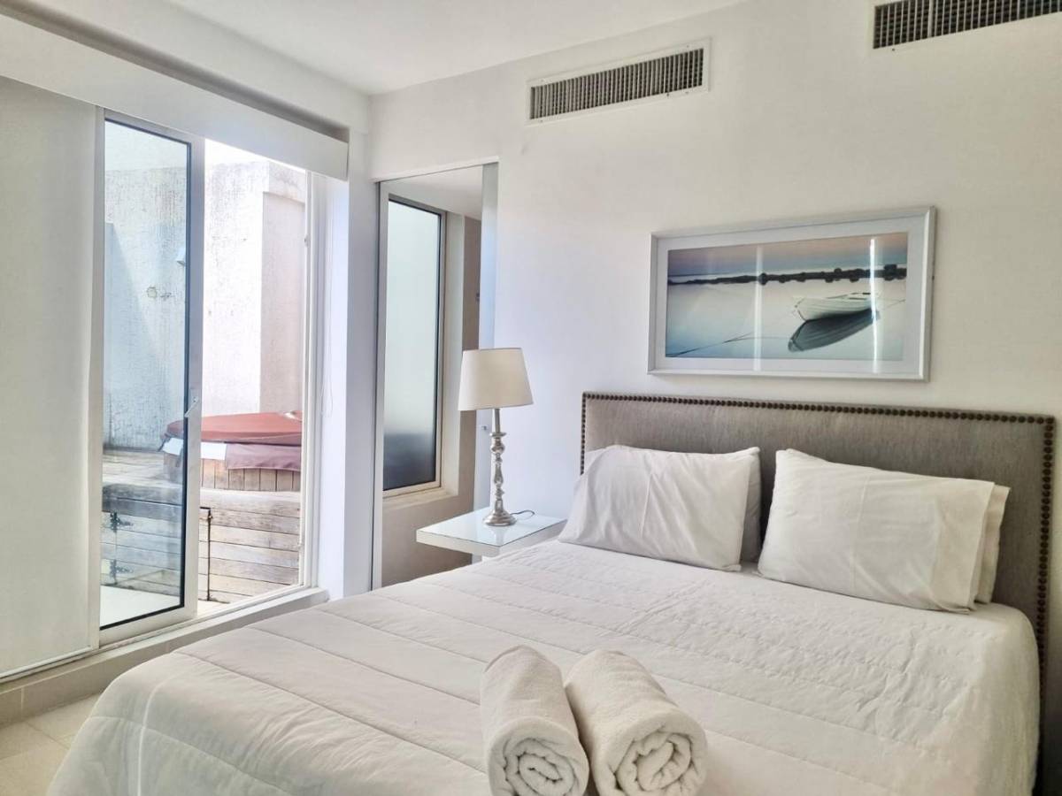 Alquilo pent house en el edificio the tower — foto 2