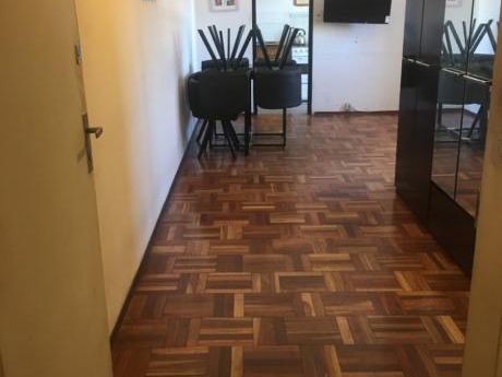Gran Oportunidad, Un Dormitorio Buena Locomoción!