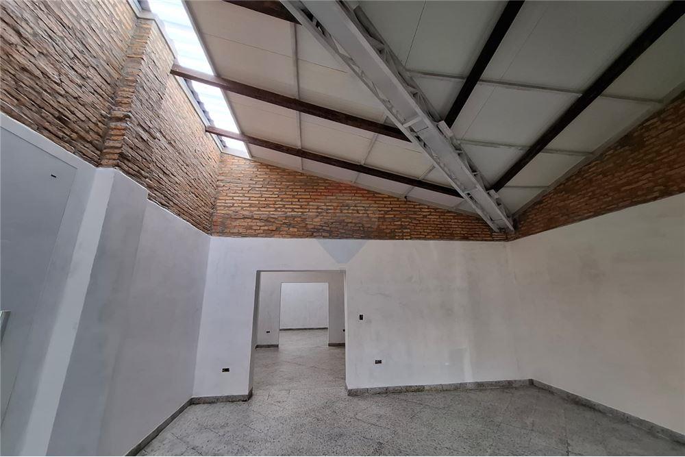 ALQUILER HERMOSO LOCAL COMERCIAL CENTRO LUQUE — foto 2