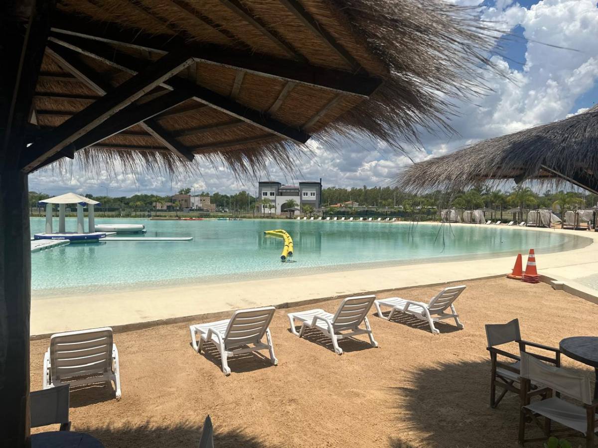 ALQUILO DPTO EN EL CONDOMINIO AQUA TERRA LUQUE — foto 2