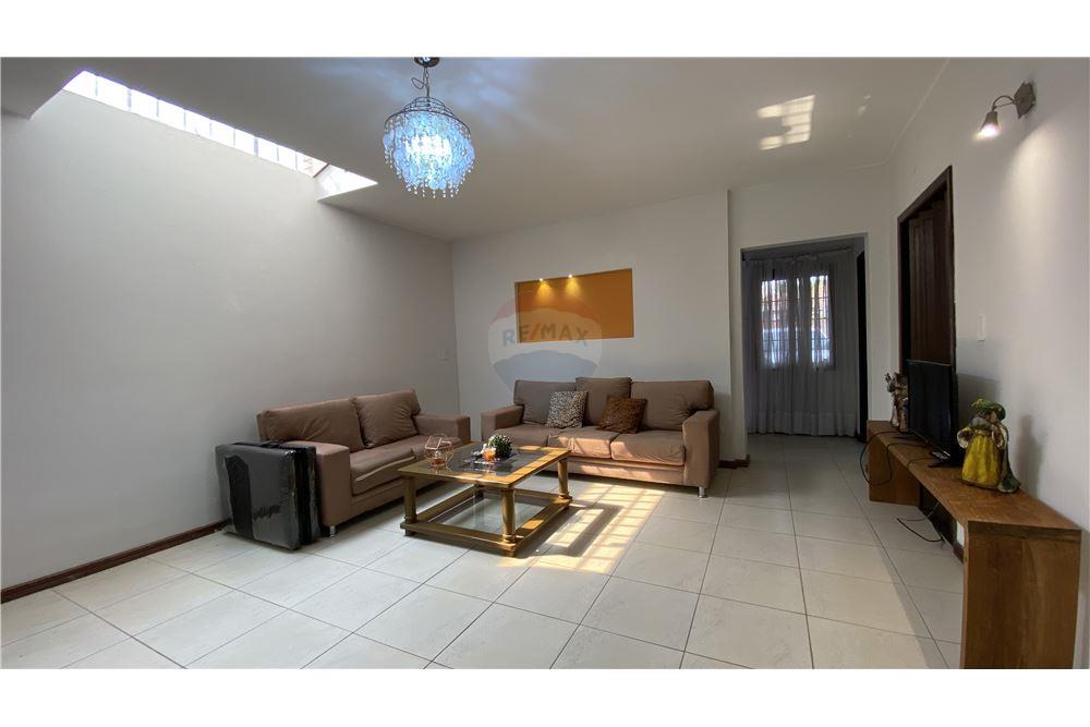 VENTA RESIDENCIA EN ASUNCIÓN - VISTA ALEGRE — foto 2