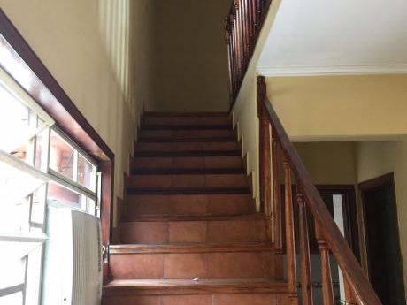 Alquilo Duplex Barrio Herrera 3.800.000gs.