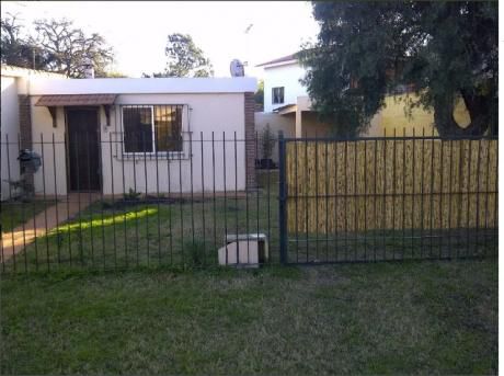 Agradable Casita Muy Bien Ubicada