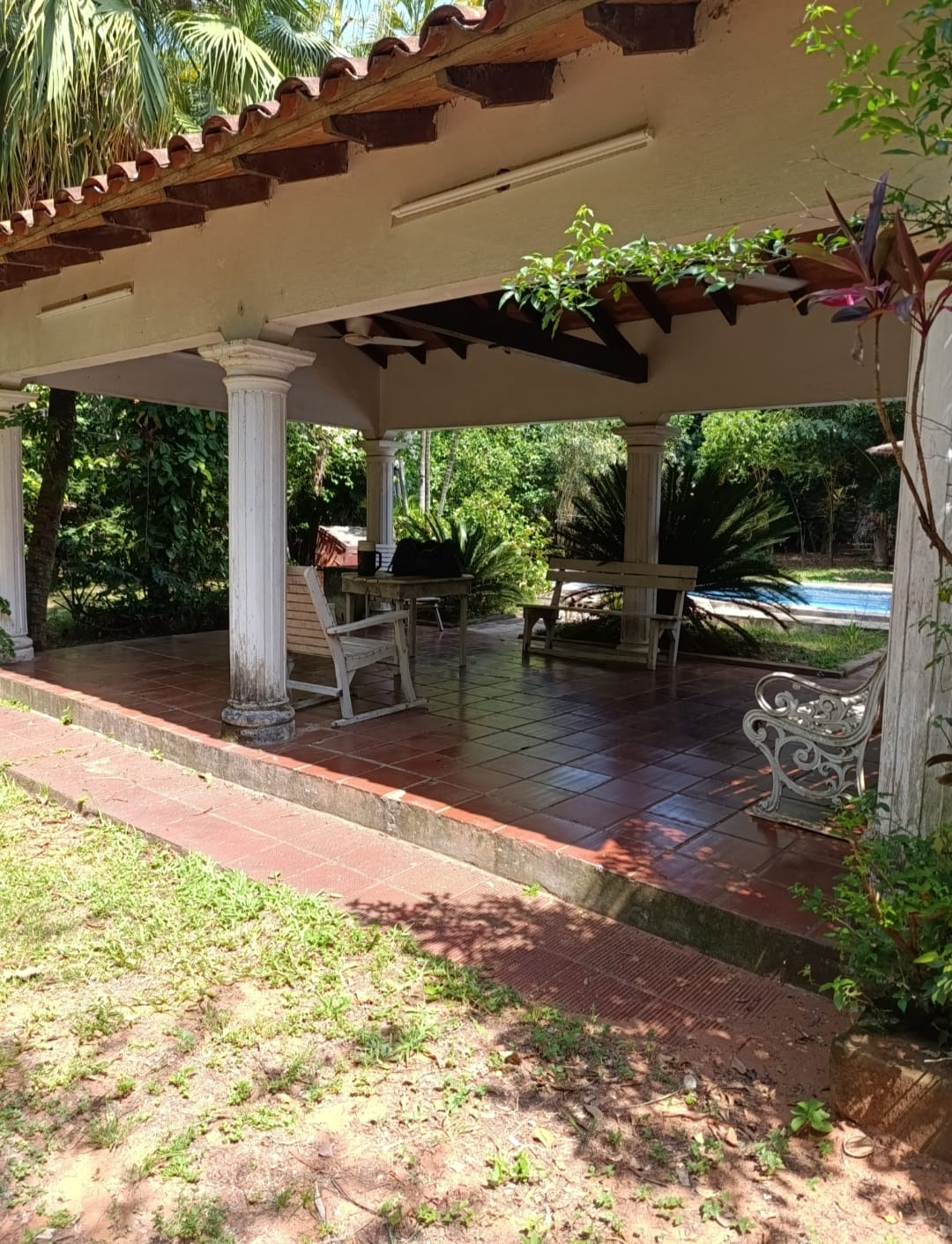 EXCLUSIVA CASA QUINTA EN SAN LORENZO — foto 2
