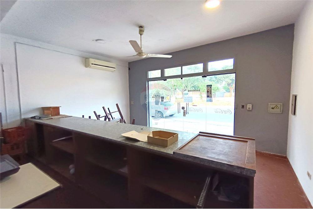Alquilo salón comercial en Fernando de la Mora zona Sur — foto 3