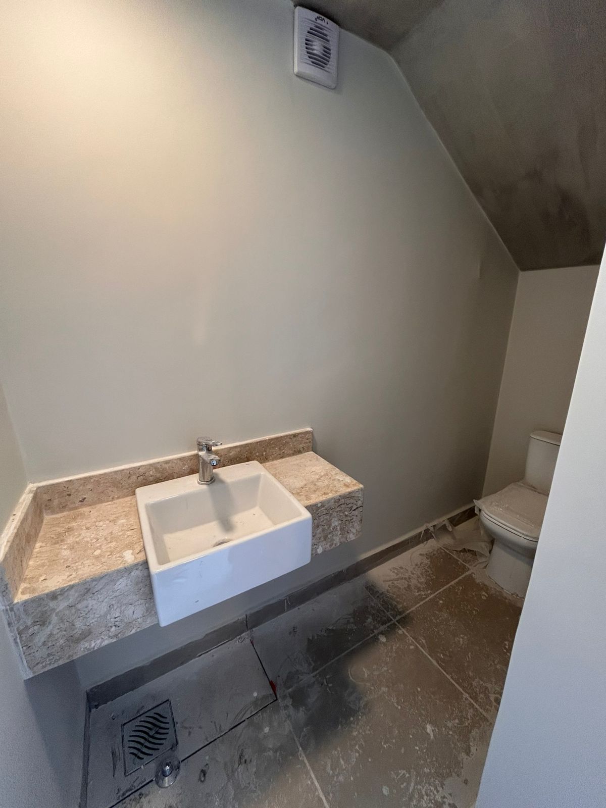 ALQUILO LOFT DOBLE ALTURA A ESTRENAR ZONA SALVADOR DEL MUNDO — foto 3