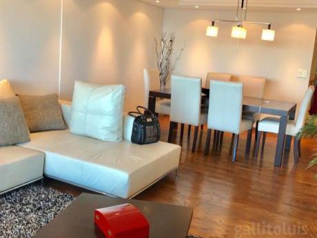 Apartamento De Revista, Frente Al Mar, Todo Amoblado.