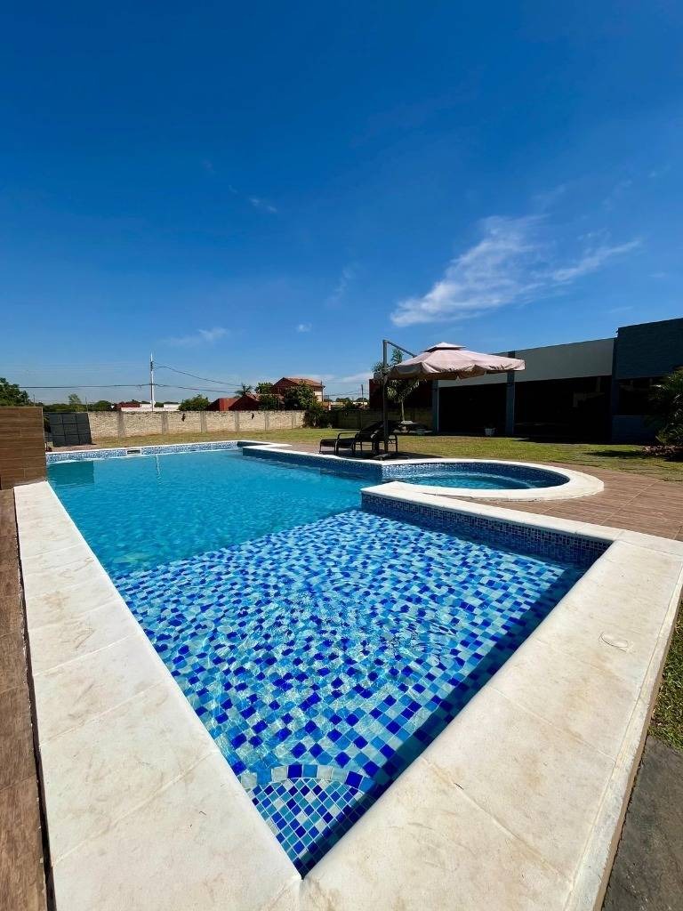 EN ALQUILER ! CASA EN BARRIO CERRADO YTORORO COUNTRY CLUB — foto 3