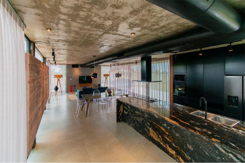 VENDO CASA EXCLUSIVA EN CLUB AGUA VISTA SAN JUAN DEL PARANA — foto 2