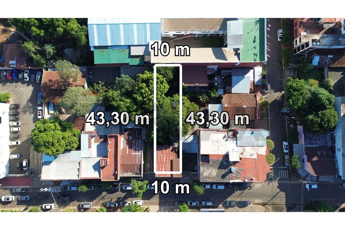 Propiedad en venta en pleno centro de Encarnación — foto 2