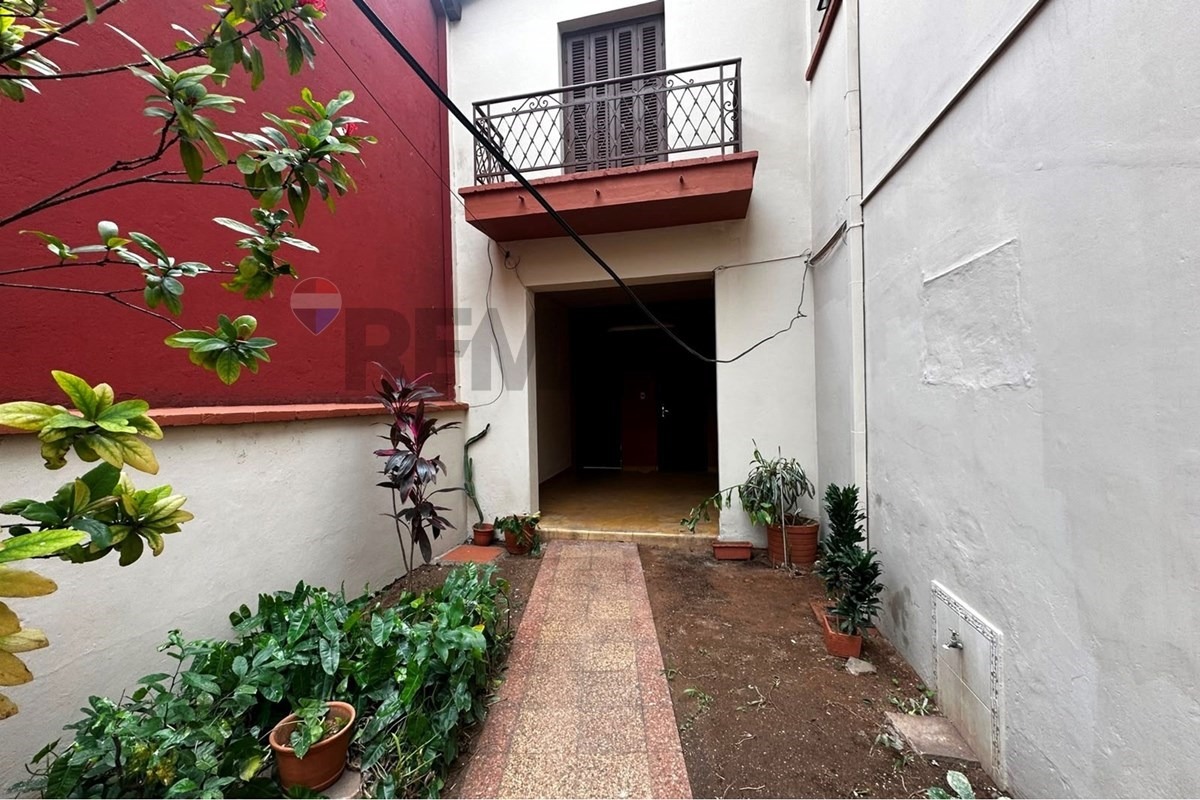 Casa - Alquiler - Pettirossi, Asunción, Paraguay — foto 2