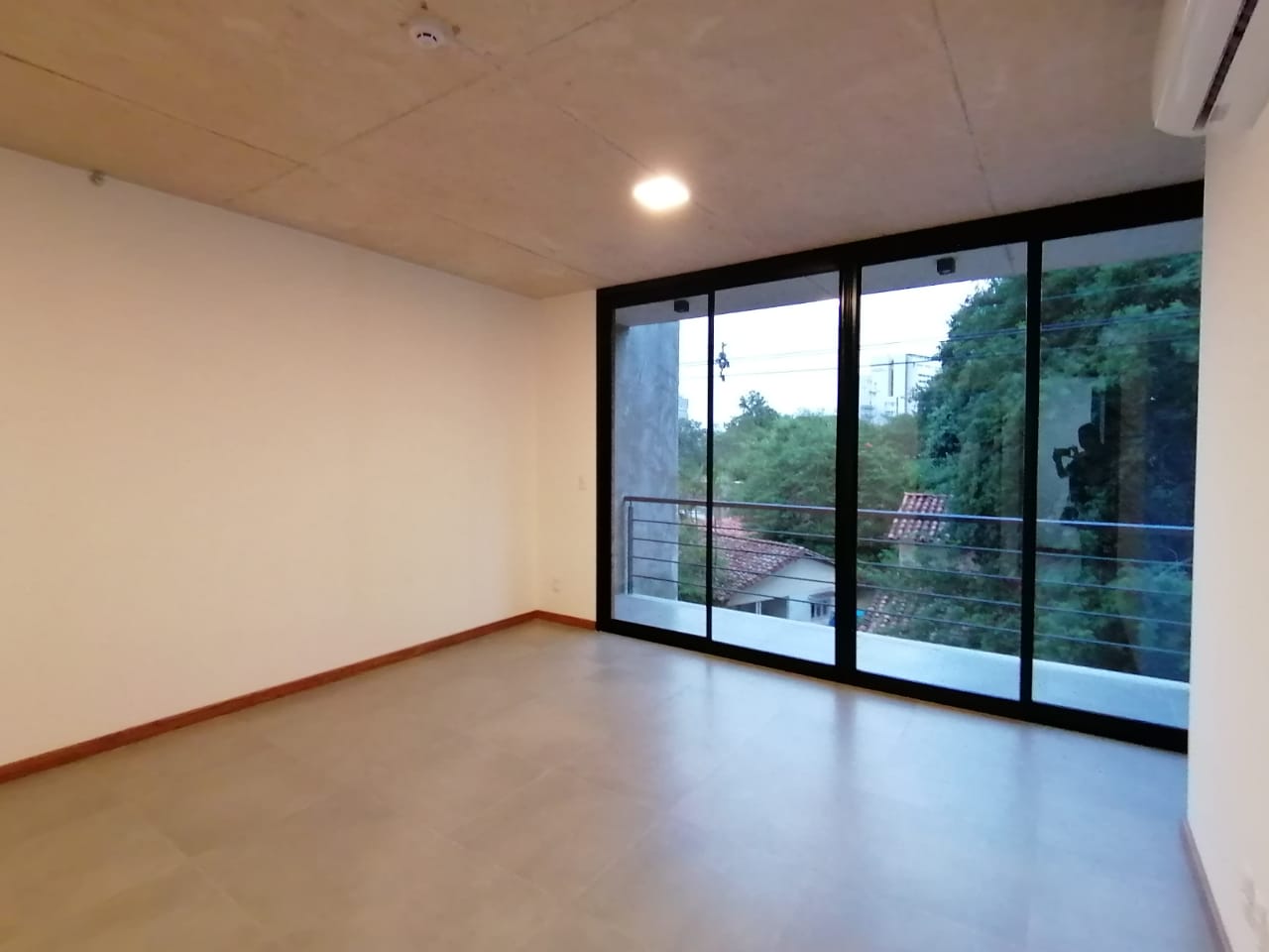 Alquiló dpto Zona Shop del Sol — foto 2