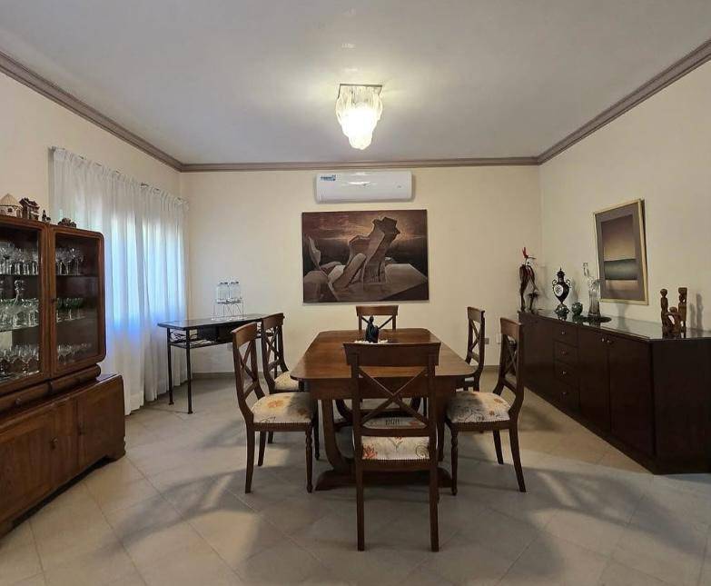 En venta una majestuosa residencia en el barrio Mcal López — foto 2