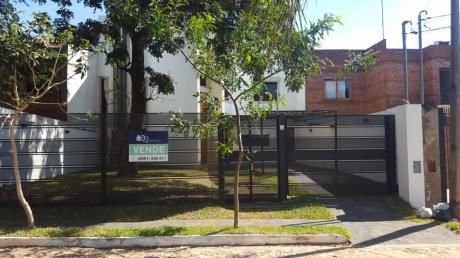 Vendo Hermosa Residencia - Barrio Las Golondrinas Asuncion