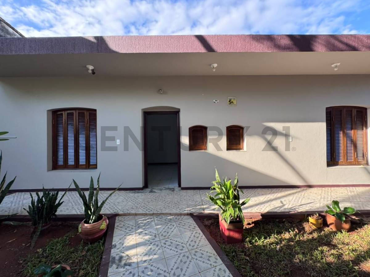 Alquilo amplia casa para oficinas en Villa Elisa — foto 2