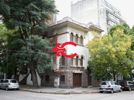 Casa En Esquina En Pocitos - Bello & Reborati. Ref: 5844