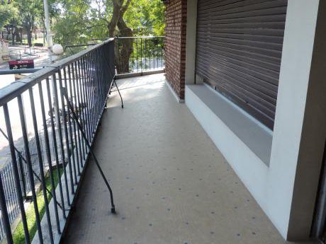 Frente A Club De Golf! Balcones. 160 Mts. Estar. Garage
