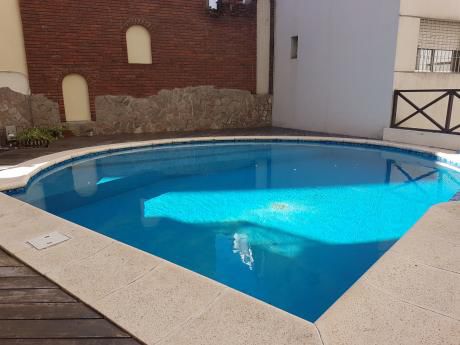 Pta Carretas. Alquila Penthouse 1 Dorm. Parrillero. Piscina