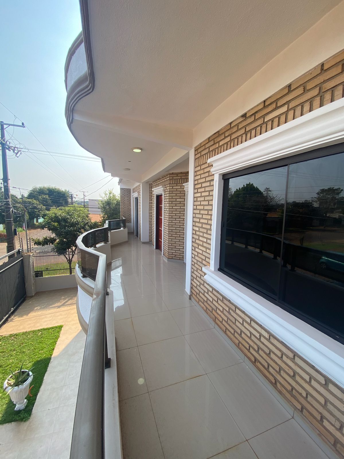 HERMOSA CASA EN ESQUINA — foto 3