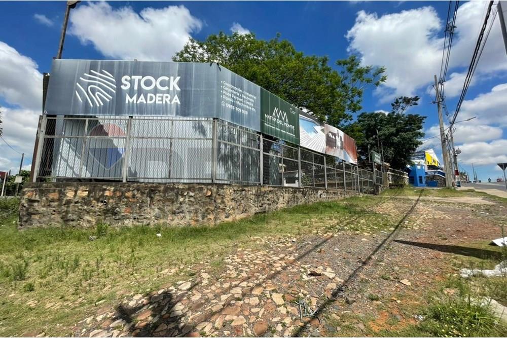 Oficina - Alquiler - Villa Elisa, Paraguay — foto 2