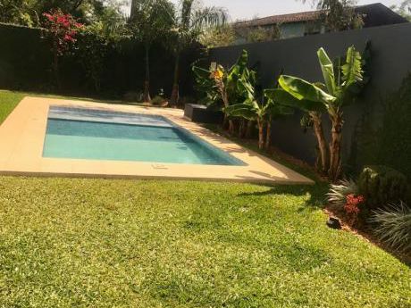 Vendo Amplia Residencia Luque