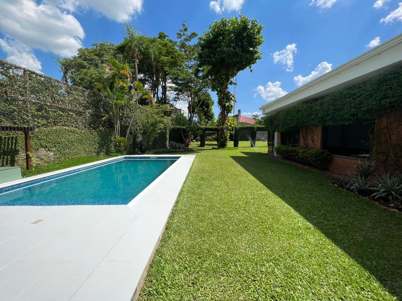 Casa en alquiler en Ycuá Satí
