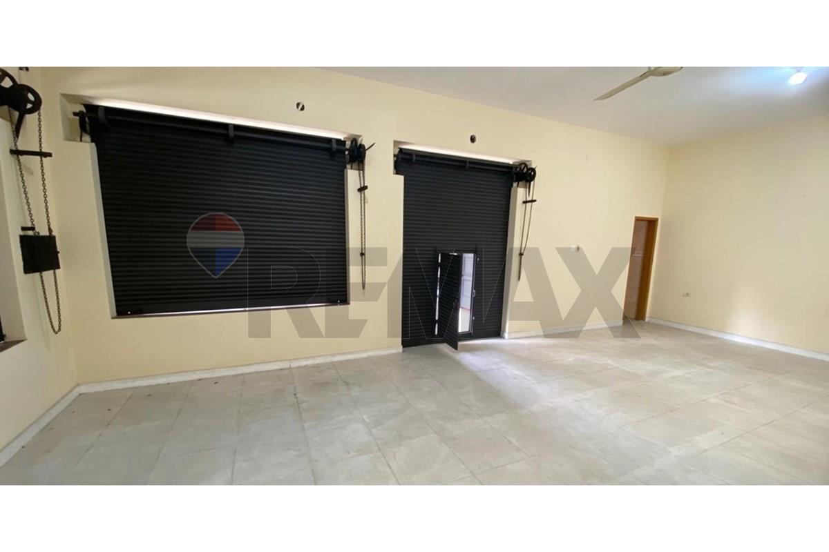 ALQUILO SALON COMERCIAL EN SAJONIA — foto 2