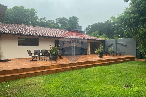 Alquilo Casa Premium en Luque, Barrio Campo Grande — foto 2