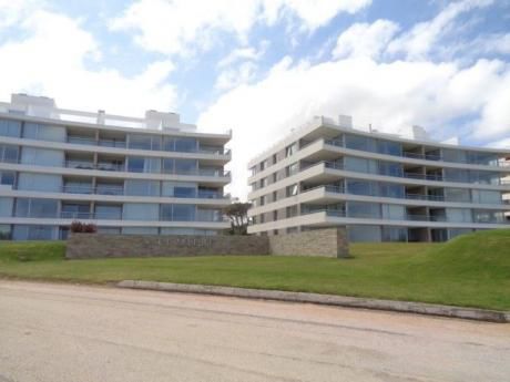 Espectaculares Unidades En Sobre Rambla De Punta Del Este