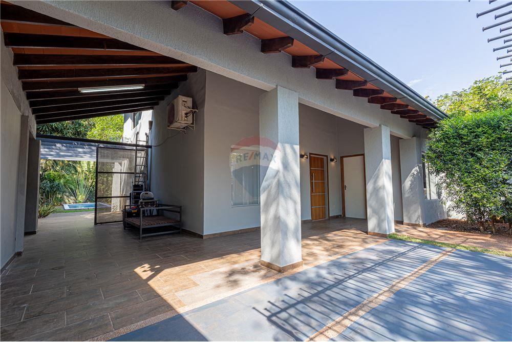 Hermosa   Casa Moderna en Venta Luque, Zona Conmebol — foto 3
