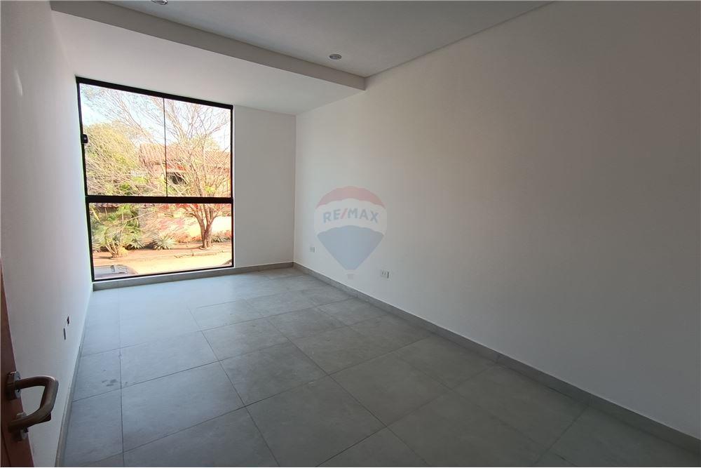 ALQUILO DUPLEX EN LUQUE — foto 3