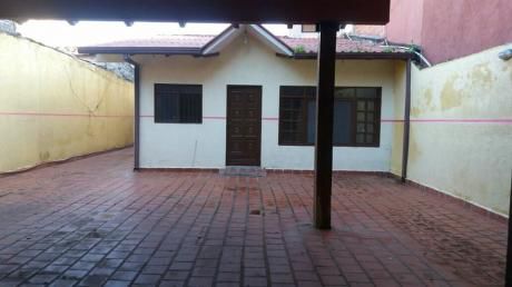 Amplia Y Comoda Casa En Alquiler Para Vivienda O Empresa