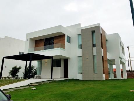 Hermosa Casa De Lujo A Estrenar