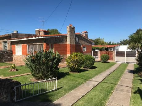 Excelente Chalet De 2 Dormitorios