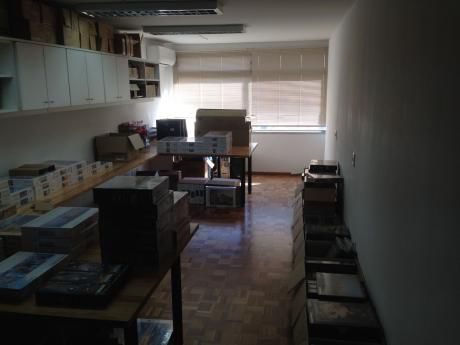 Oficina En Alquiler En Ciudad Vieja
