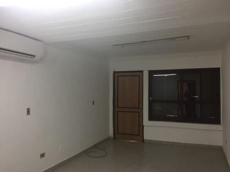 Se Alquila Departamento De 2 Dormitorios, En Villa Morra