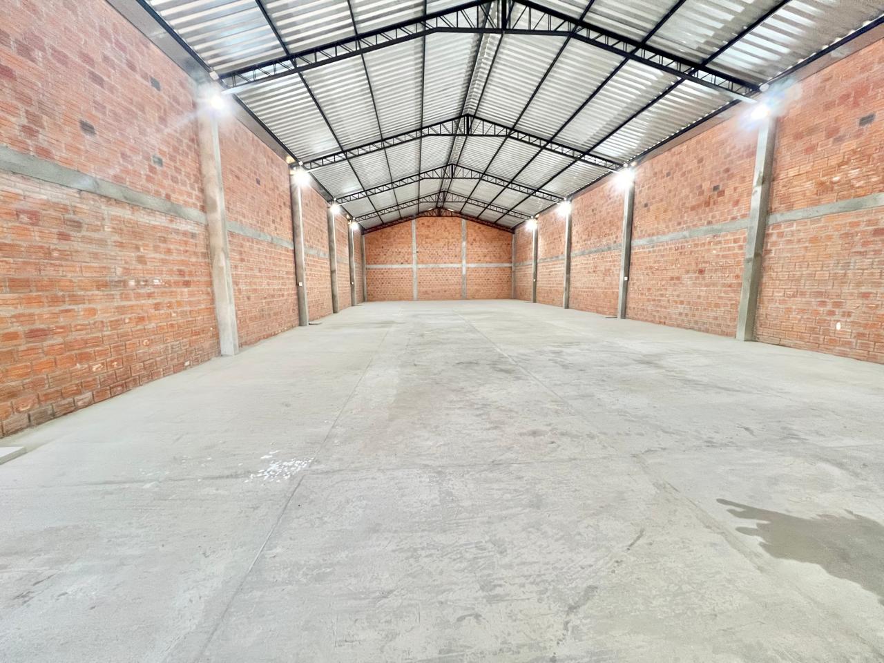 En Alquiler Depósito En Limpio, Zona Abasto Norte A396 — foto 3