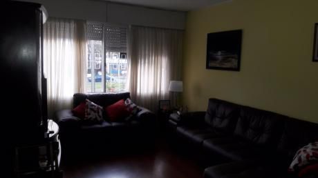 Muy Bonito Apto. De 3 Dorm. En Excelente Ubicación. Imperdible Oportunidad!!