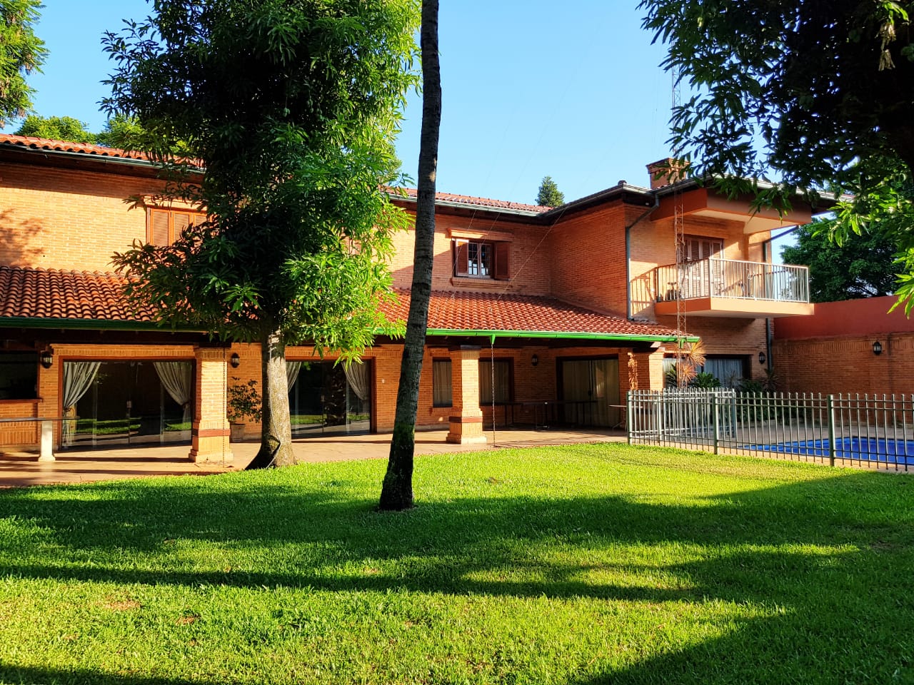 ✨ Alquilo Residencia de Lujo – Recoleta, Asunción ✨