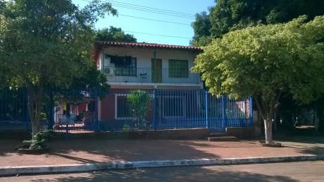 Se Vende Casa De 5 Dormitorios, En La Ciudad De Ypane