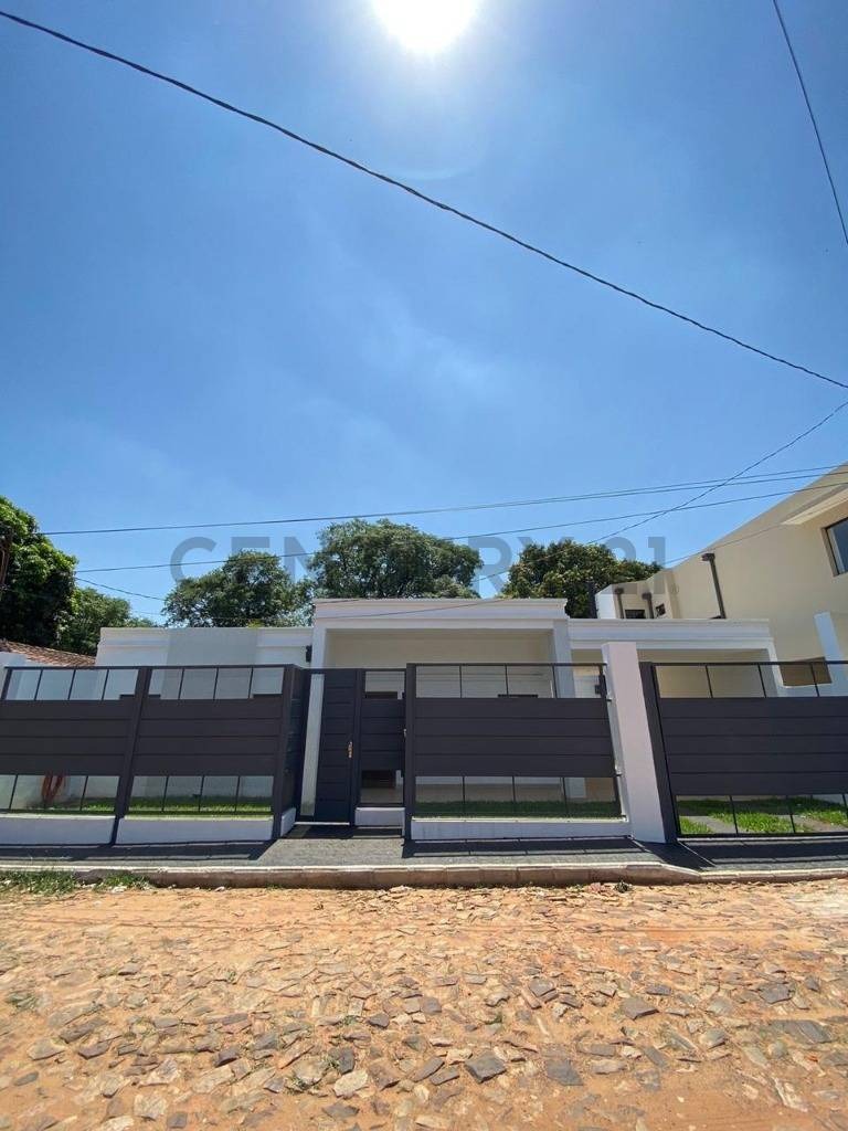 Casa en alquiler en Fernando de la Mora