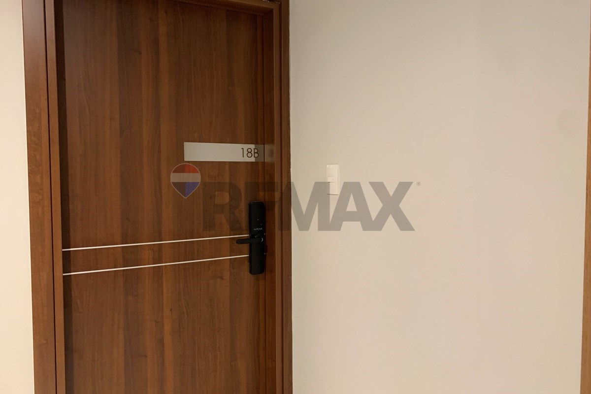 Exclusivo Departamento en Alquiler sobre Avda. Molas López — foto 2