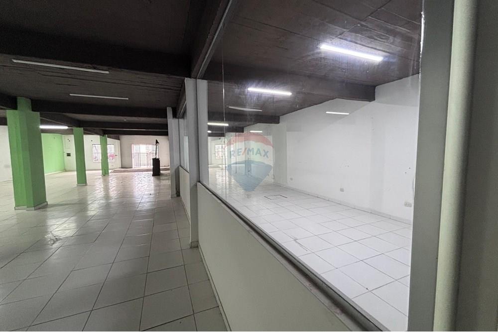 ALQUILER SALON COMERCIAL EN FDO DE LA MORA  A 30MTS DE LA AV MCAL LOPEZ — foto 3