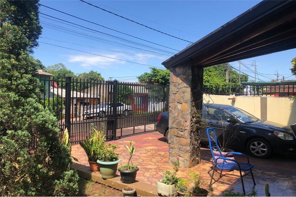 CASA EN VENTA EN ENCARNACIÓN - ITAPUA — foto 2