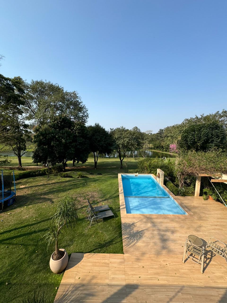 EN VENTA EXCLUSIVA RESIDENCIA DE 4 HABTS S/ CAMPO DE GOLF. PARANÁ COUNTRY CLUB — foto 2