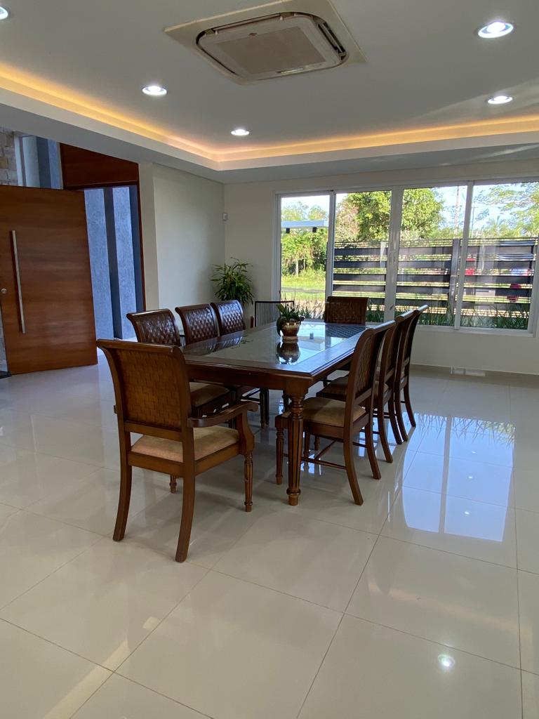 VENDO CASA AMOBLADA EN PUERTA DEL LAGO SAN BERNARDINO - sobre Avda. Principal — foto 3